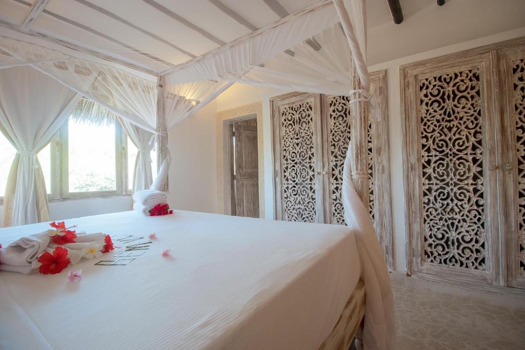 Nuru Villa — Beachfront — photo 8
