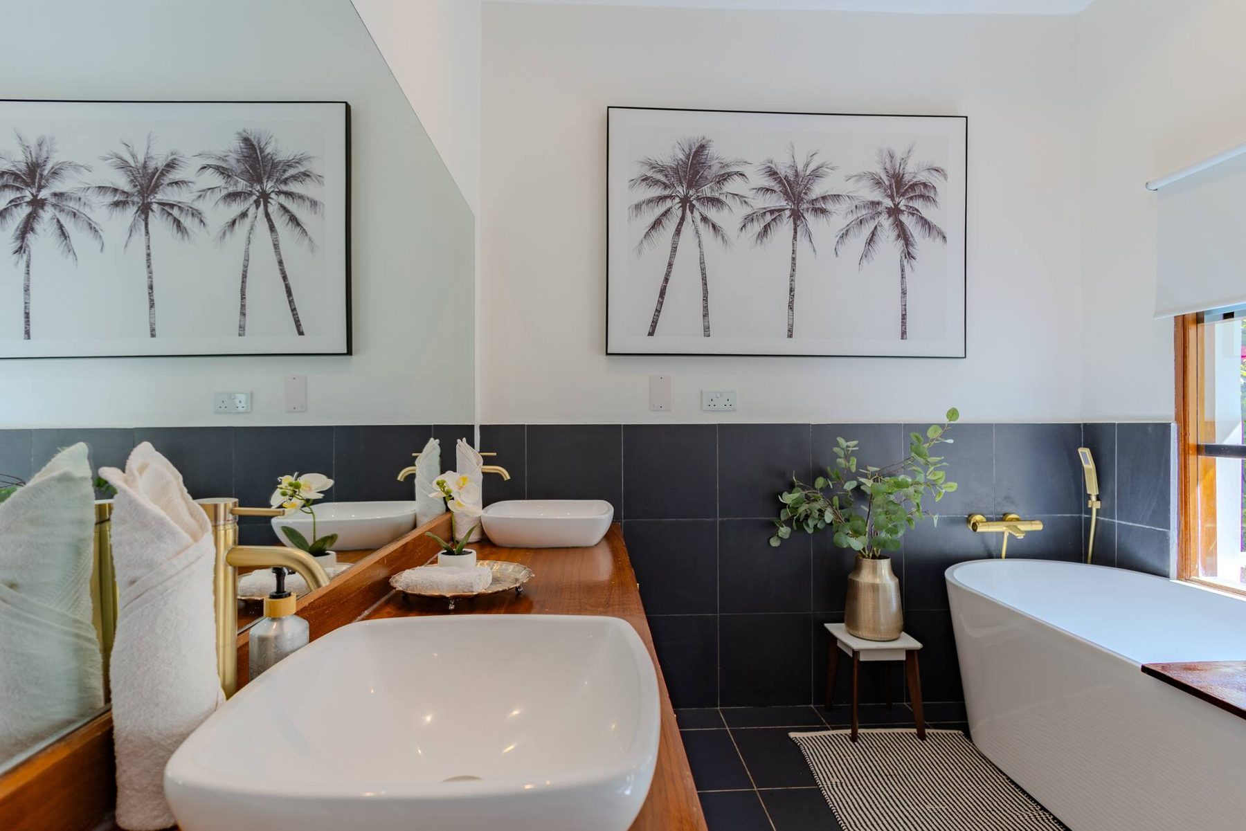 Sky Villa — Luxury Pool Retreat — photo 25