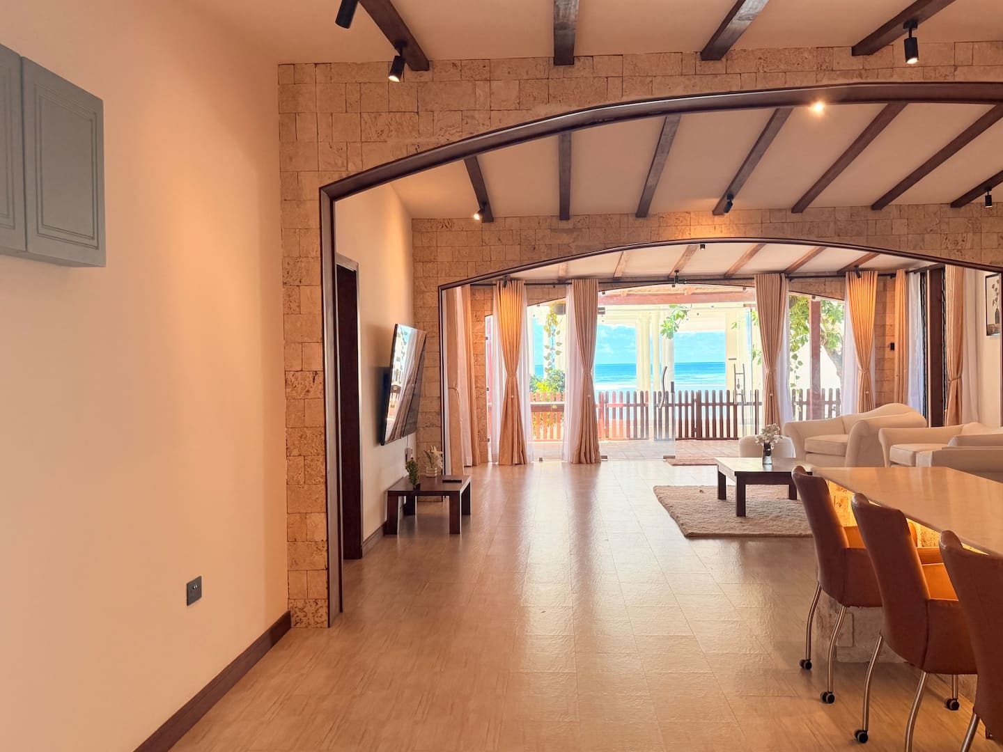 Nyali Beachfront Bungalow — photo 18