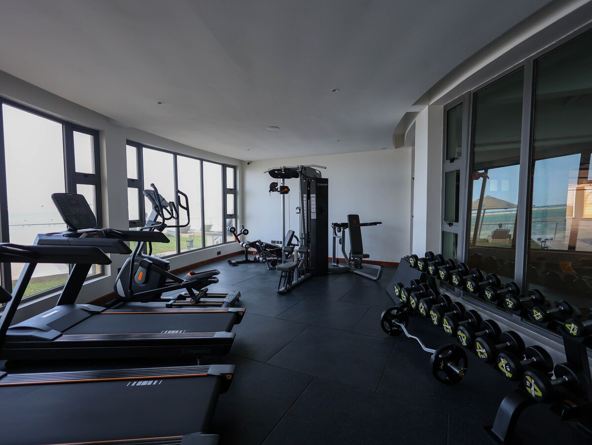 Nauras Exclusive Beachfront, 4BR + DSQ — photo 46