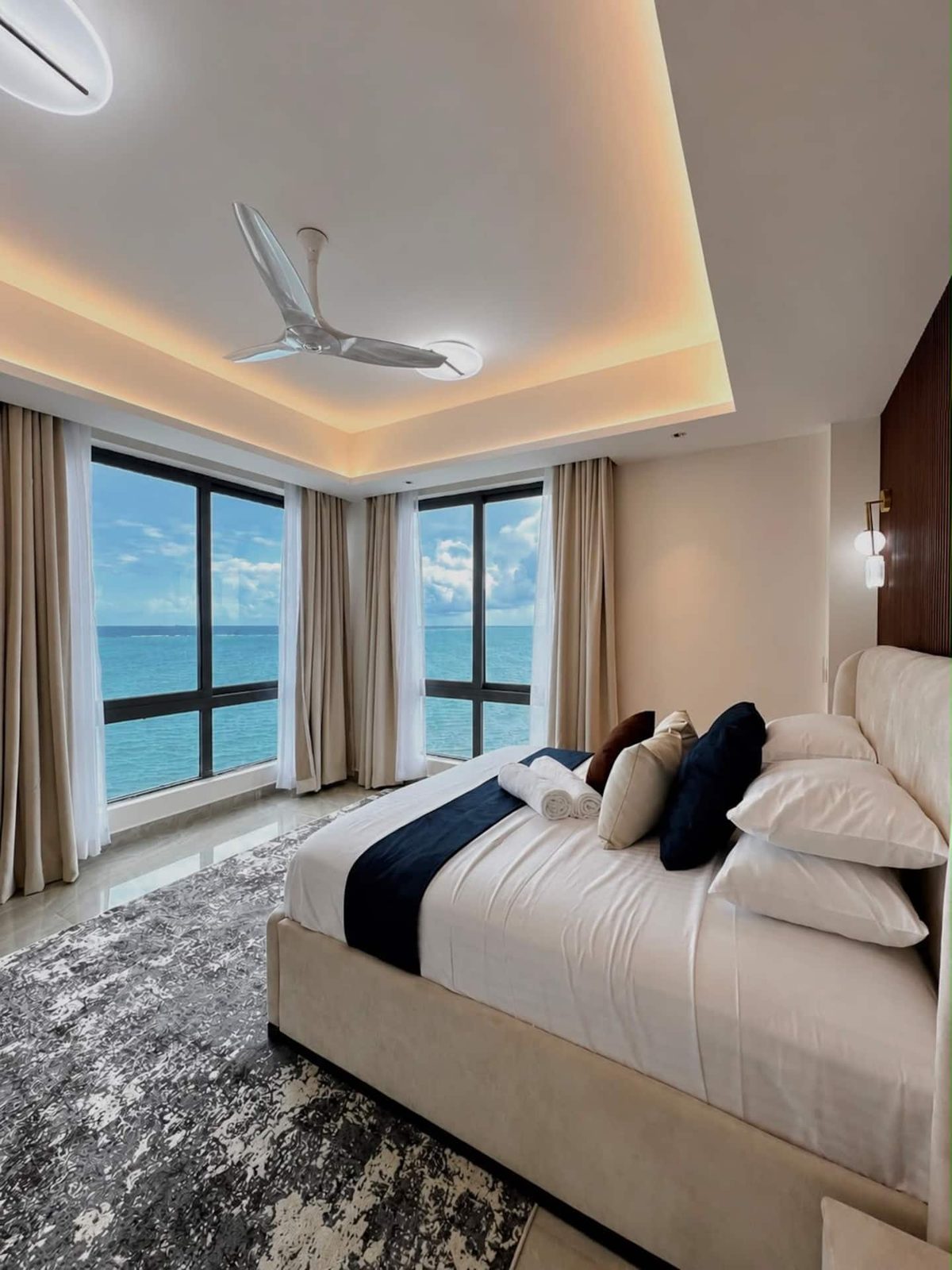 Panoramic Beachfront Residence — photo 25