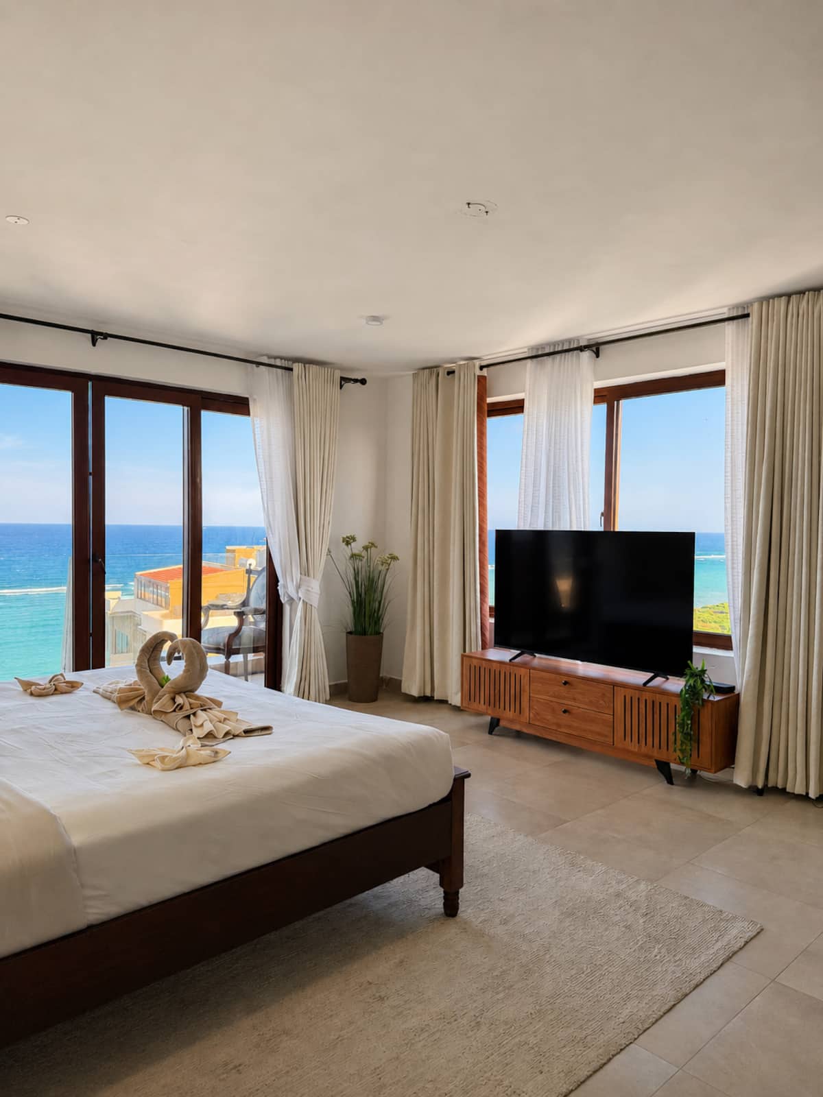 Executive Suite 4BR Penthouse, Sandy Shore — photo 45