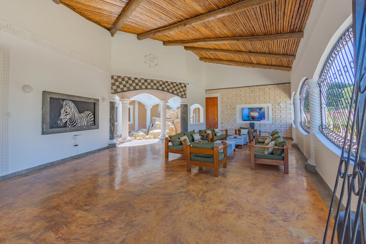 Diani Hilltop Villa, 5BR — photo 15