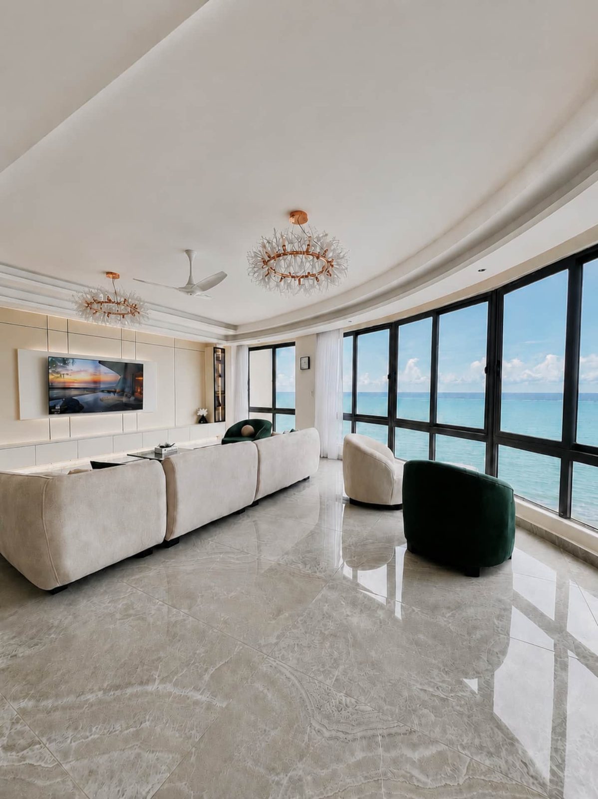 Panoramic Beachfront Residence — photo 18