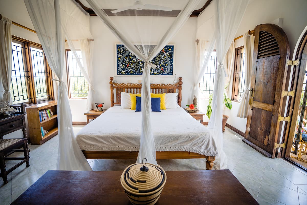 Fumbeni House, 4BR — photo 29