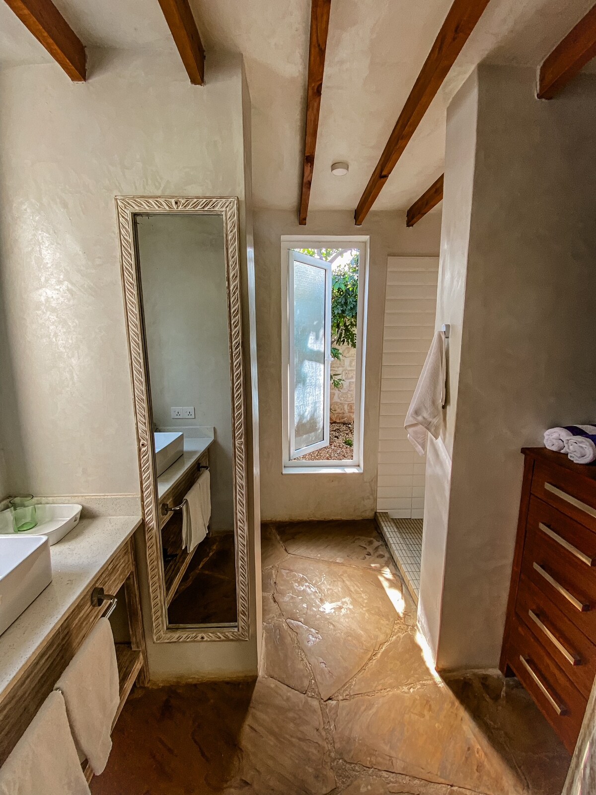 Poolside Garden Villa, 1BR — photo 16