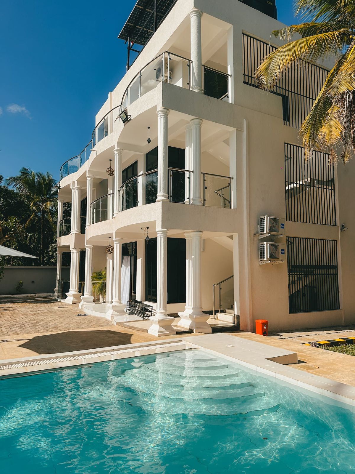 Serian Breeze Family Villa — photo 60