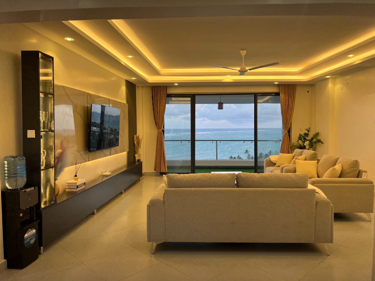 Luxurious 3BR Beach Apartment — view 2