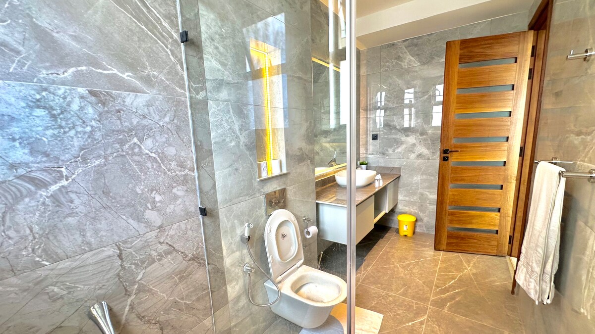 Nauras Apartment, Modern Coastal Stay 2BR — photo 48