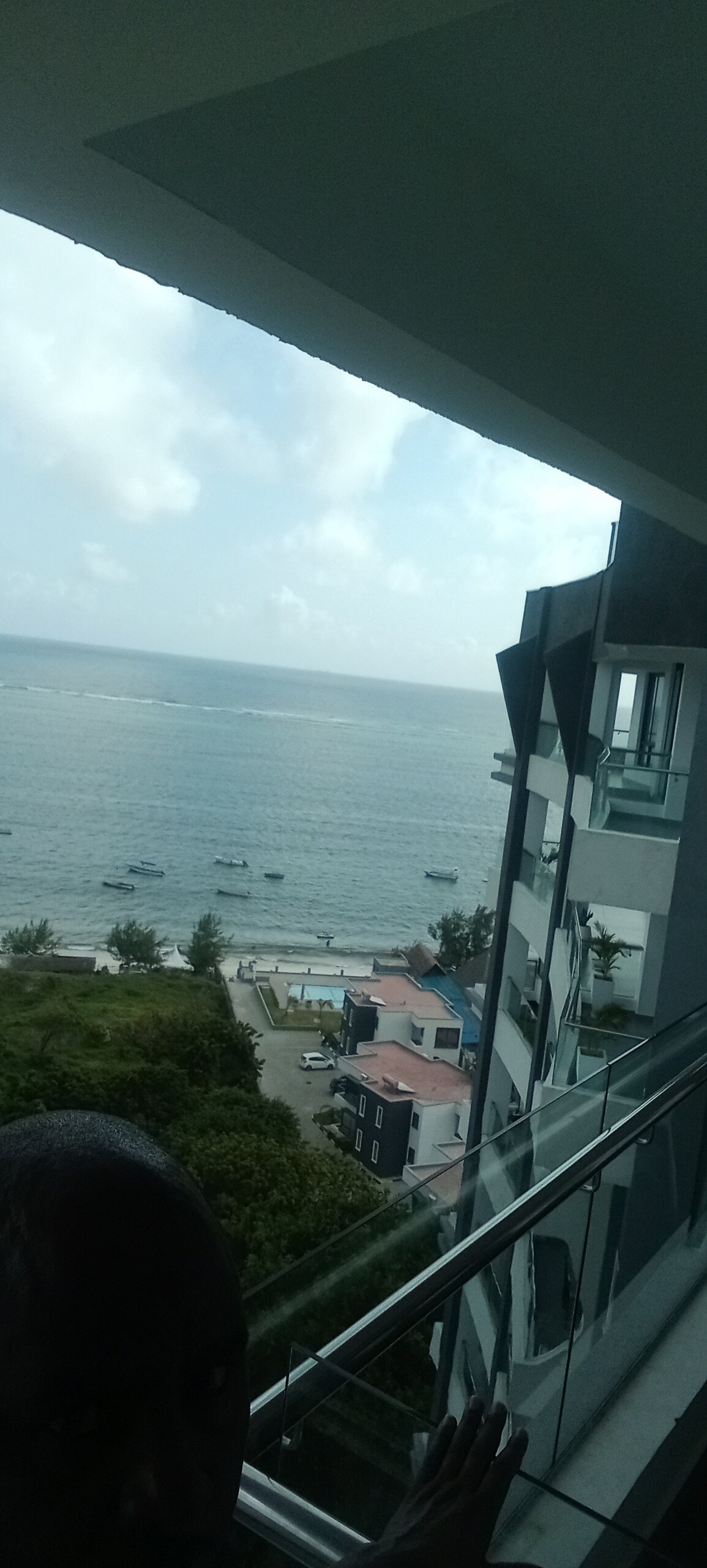 Luxurious 3BR Beach Apartment — photo 45