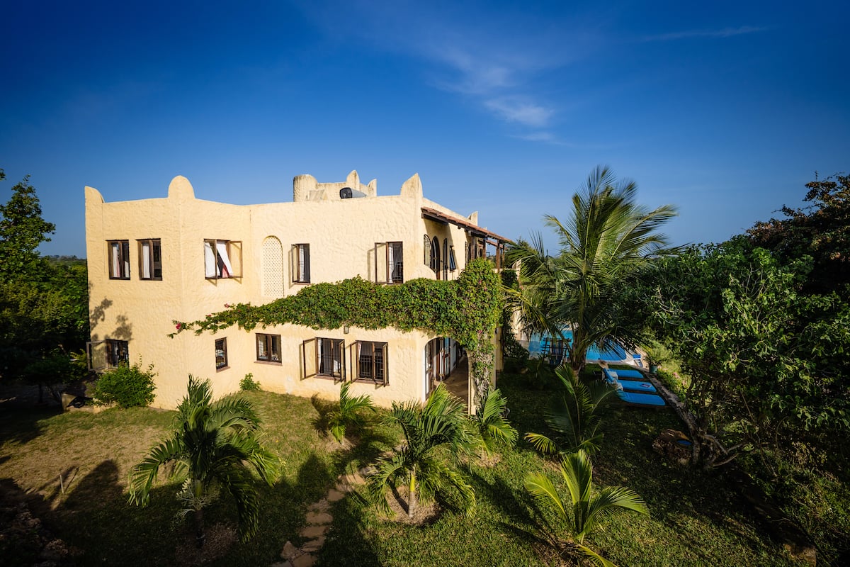 Fumbeni House, 4BR — photo 20