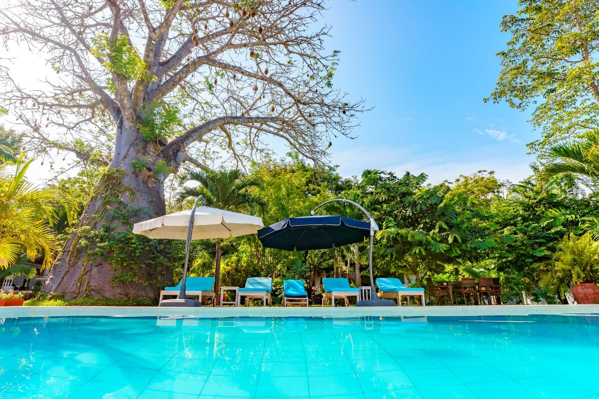 Diani White House - 2 Homes Together, 6BR — photo 4