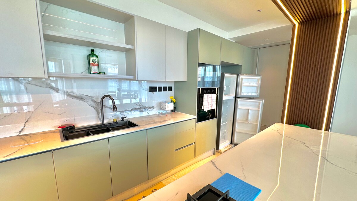 Nauras Apartment, Modern Coastal Stay 2BR — photo 8