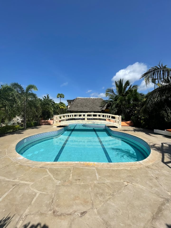 Private Villa Diani Beach, 5BR — view 3