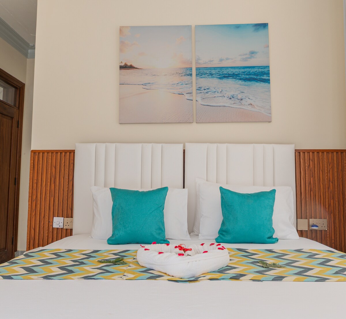 Ocean Villa Luxury 9BR Beachfront — photo 65