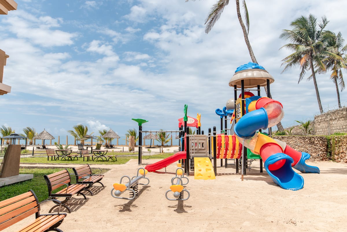 Executive Suite 4BR Penthouse, Sandy Shore — photo 29