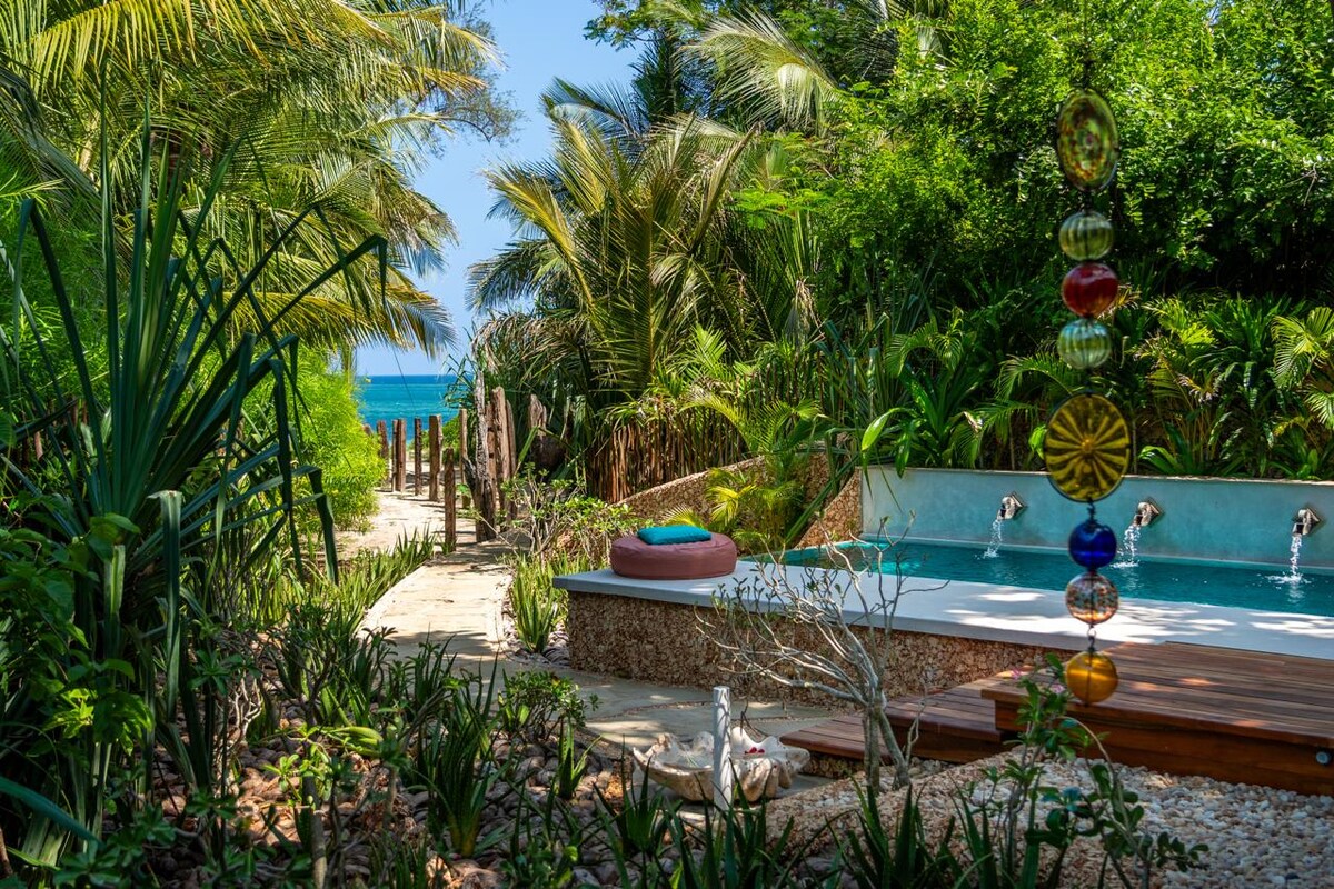 Pandanas Beach Villa — photo 44