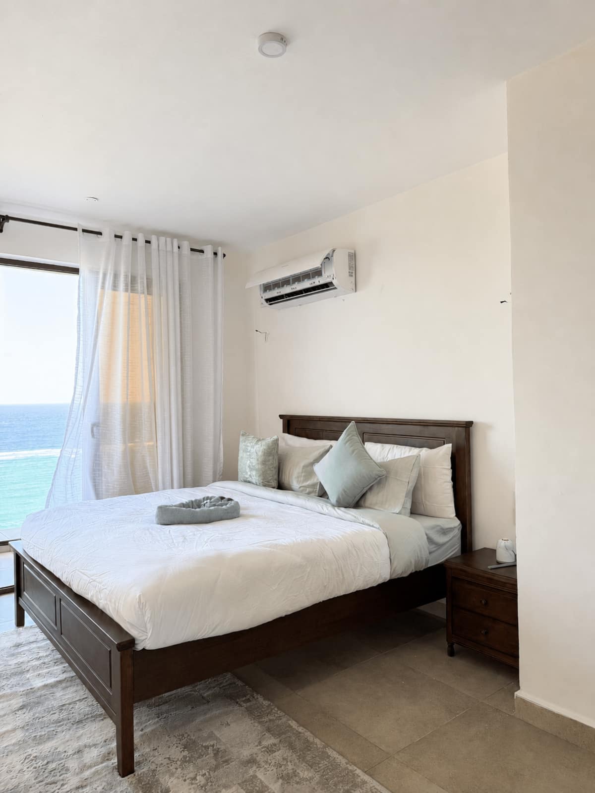 Executive Suite 4BR Penthouse, Sandy Shore — photo 11