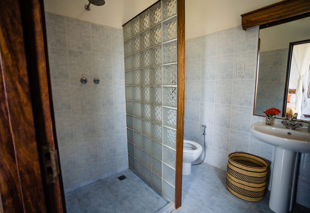 Fumbeni House, 4BR — photo 35
