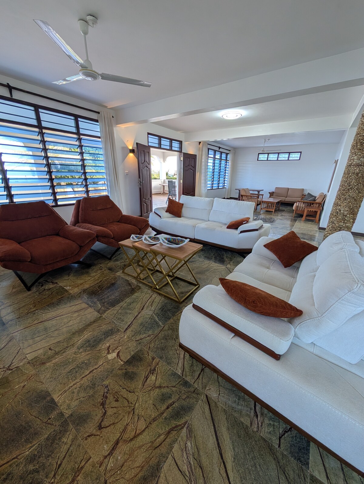 Luxury 4BR Beachfront Villa, Private Paradise — photo 24