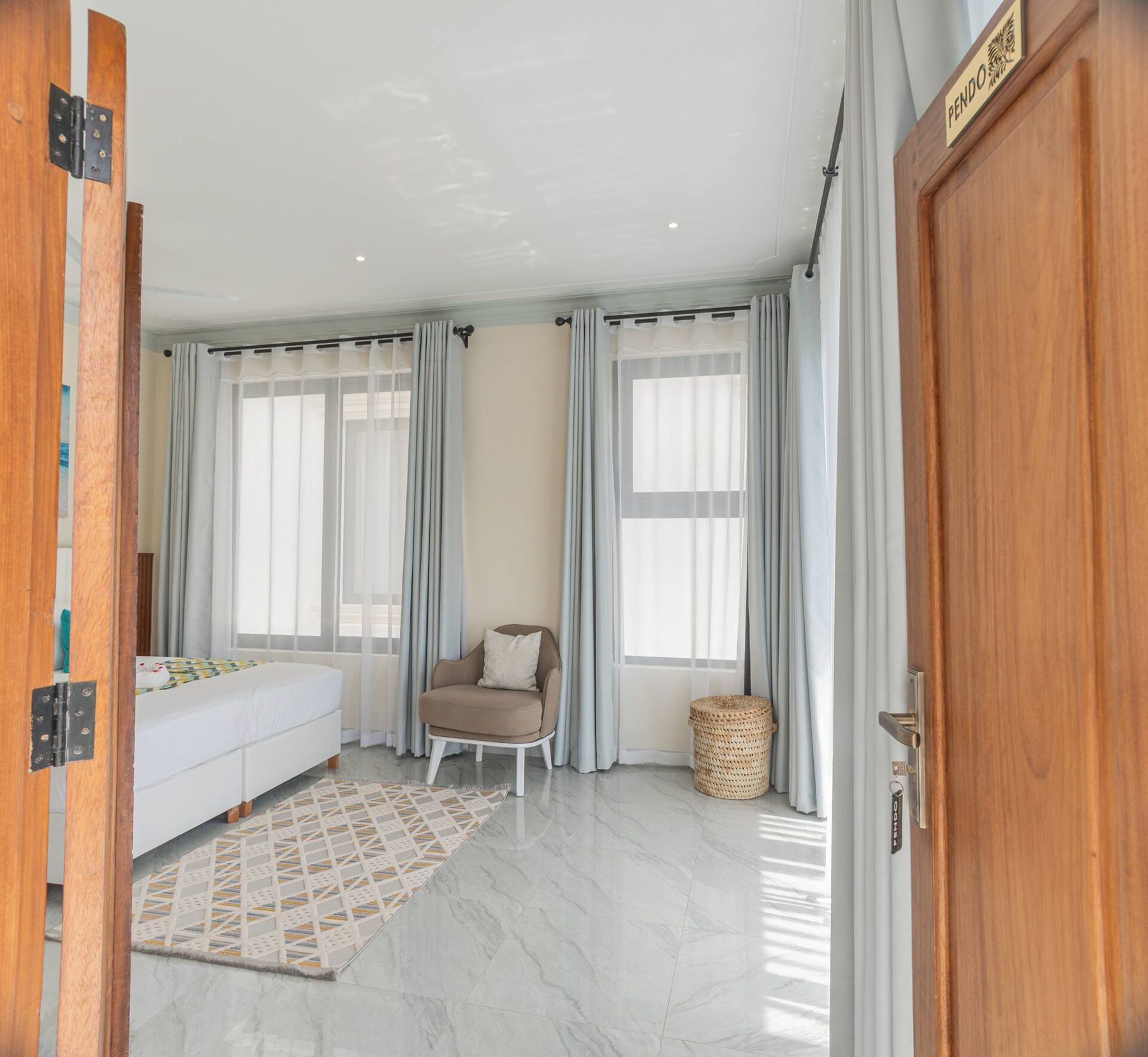 Ocean Villa Luxury 9BR Beachfront — photo 40