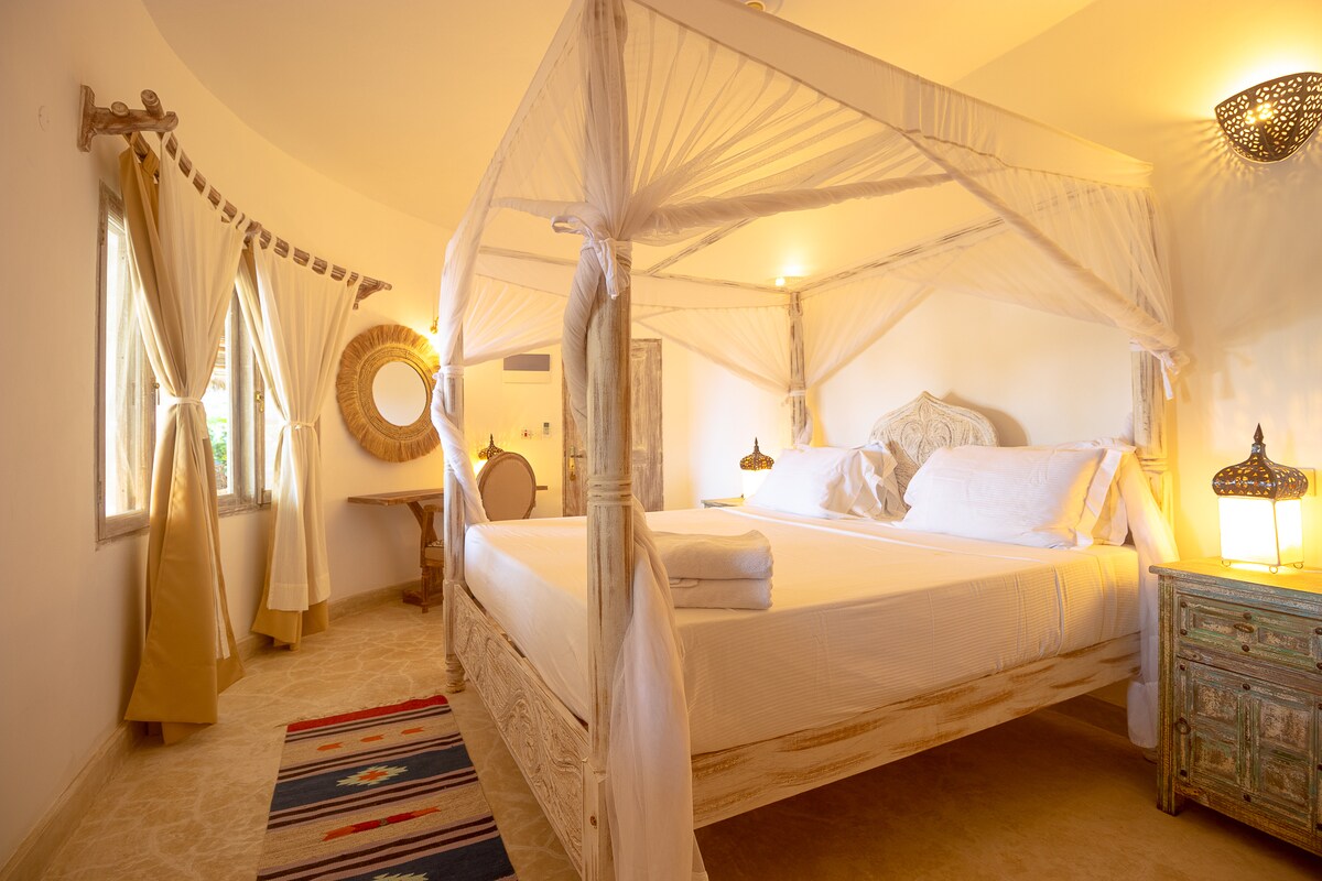 Nuru Villa — Beachfront — photo 9