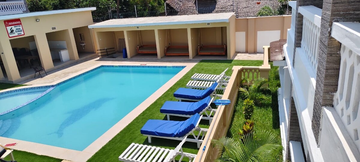 Modern Stay at Diani Shores — photo 26