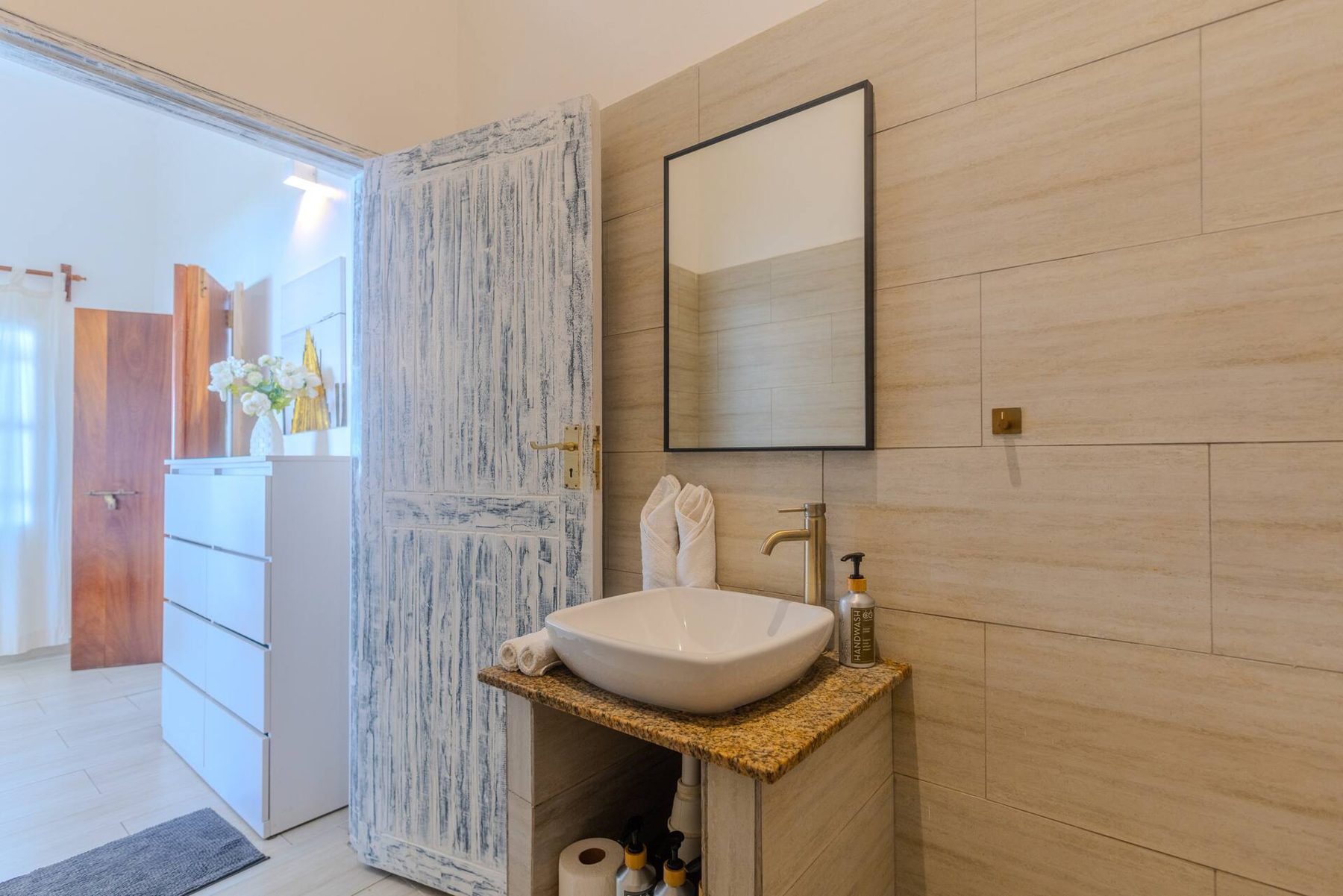 Sky Villa — Luxury Pool Retreat — photo 69