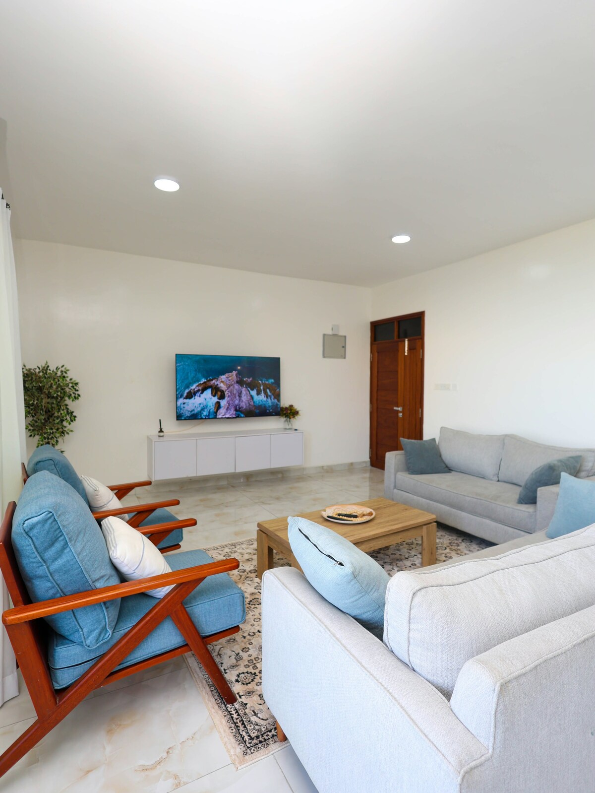 Seaside Haven Sea Views, 4BR — photo 8