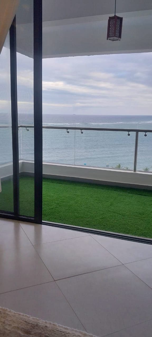 Luxurious 3BR Beach Apartment — photo 40