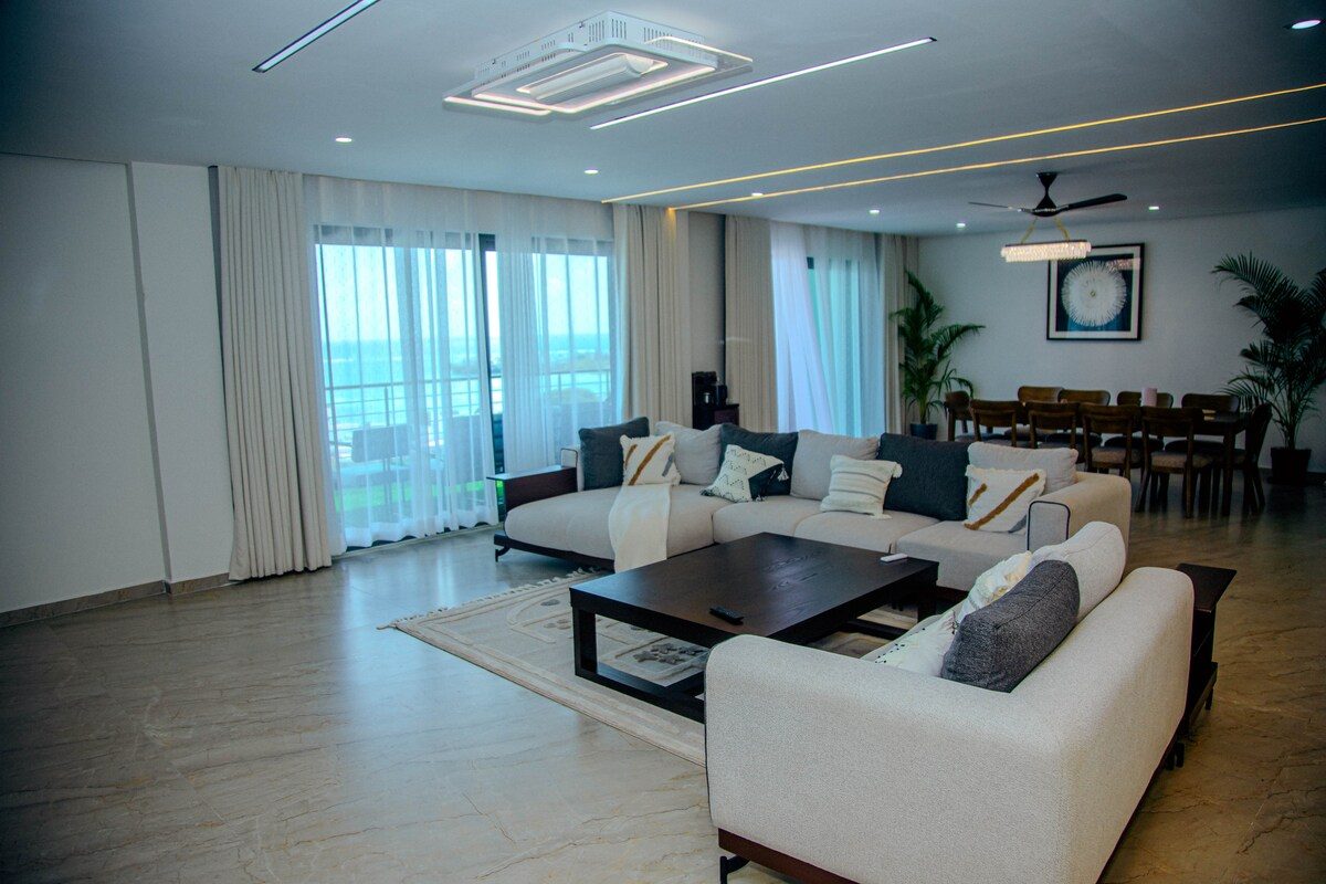 Semo's Aqua Luxury 6BR Penthouse — photo 20