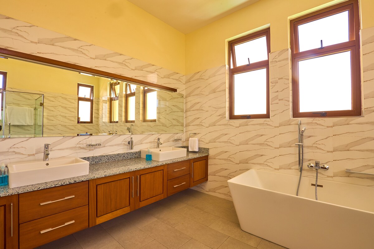 Musa House Diani Sea Views, 5BR — photo 18