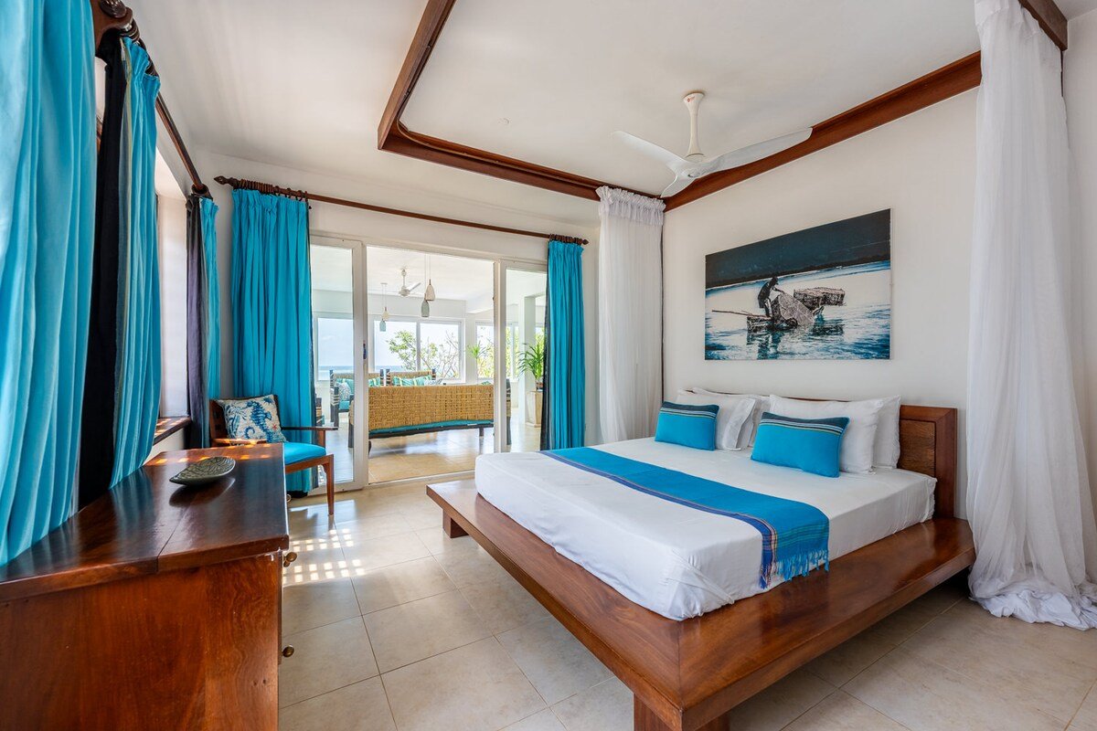 Tequila Sunrise Beach Cabana — photo 38