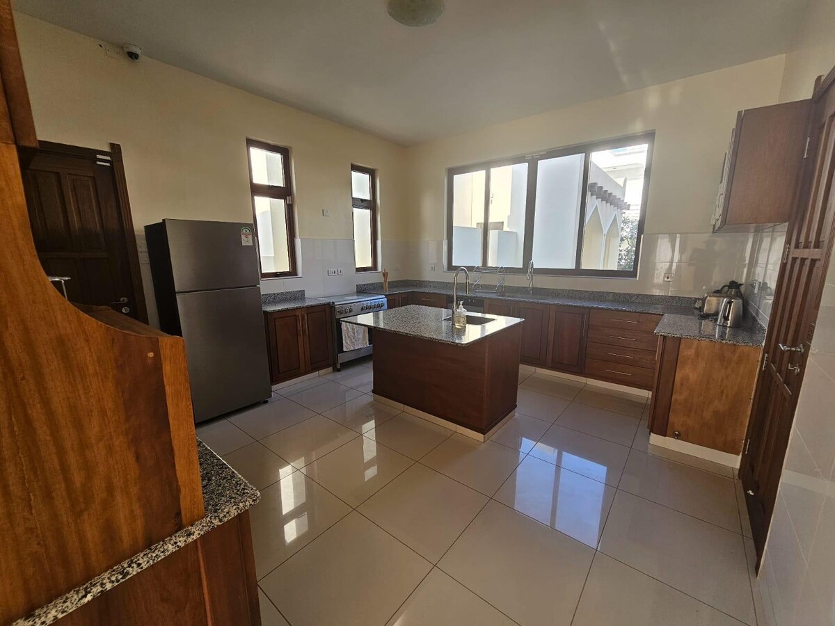Musa House Diani Sea Views, 5BR — photo 28