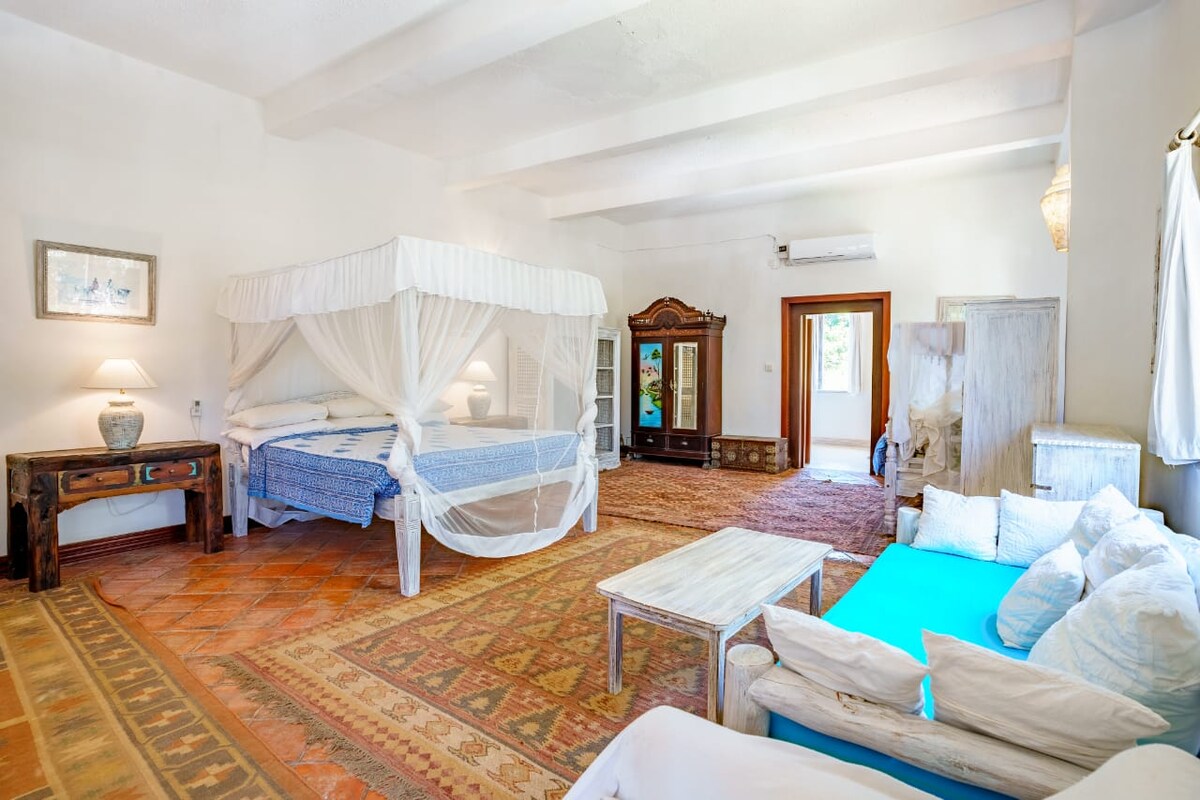 Diani White House - 2 Homes Together, 6BR — photo 23