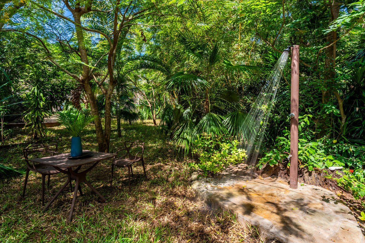 Tequila Sunrise Forest Cabana — photo 45