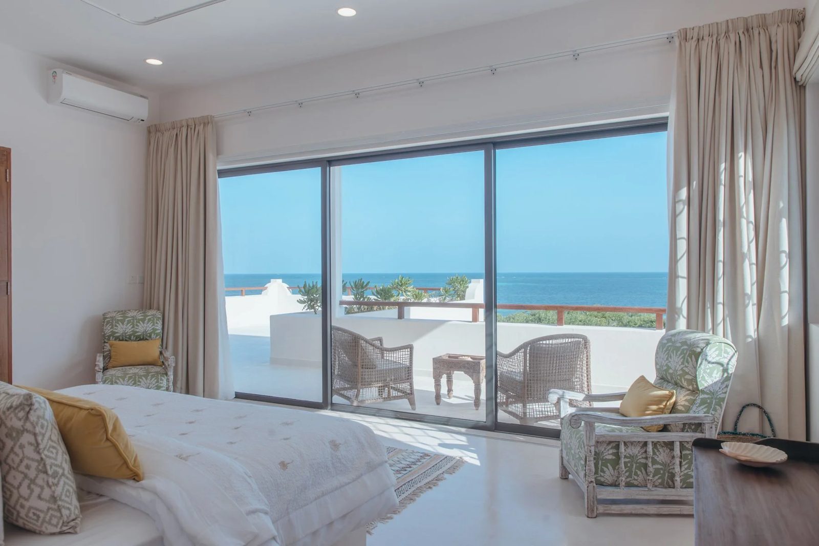 Kuba House, 6BR Beachfront — photo 39