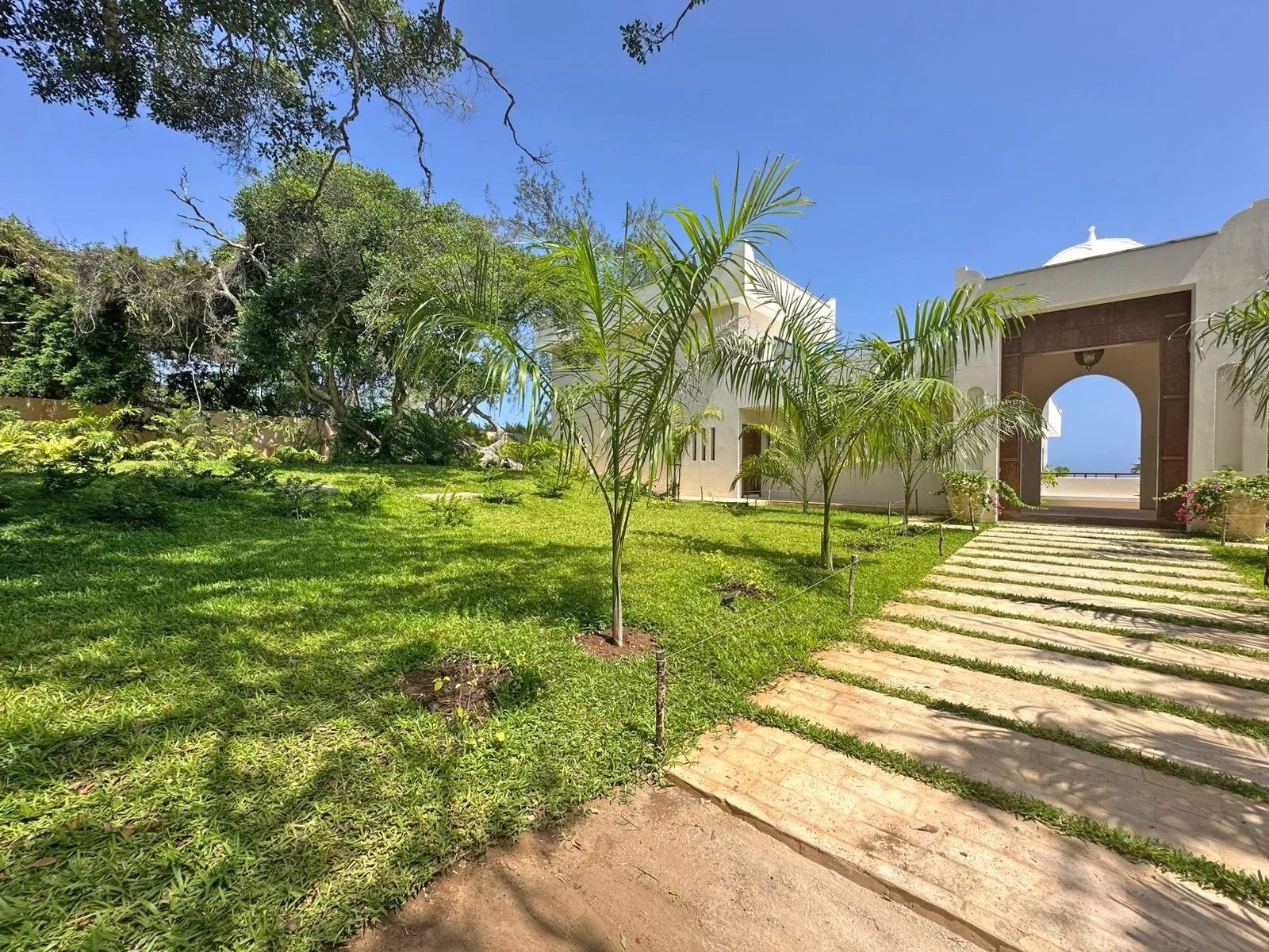 Kuba House, 6BR Beachfront — photo 40