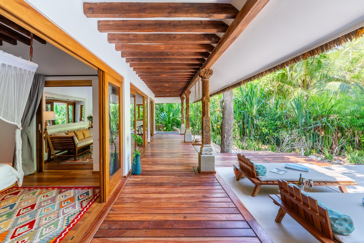 Pandanas Beach Villa — photo 40