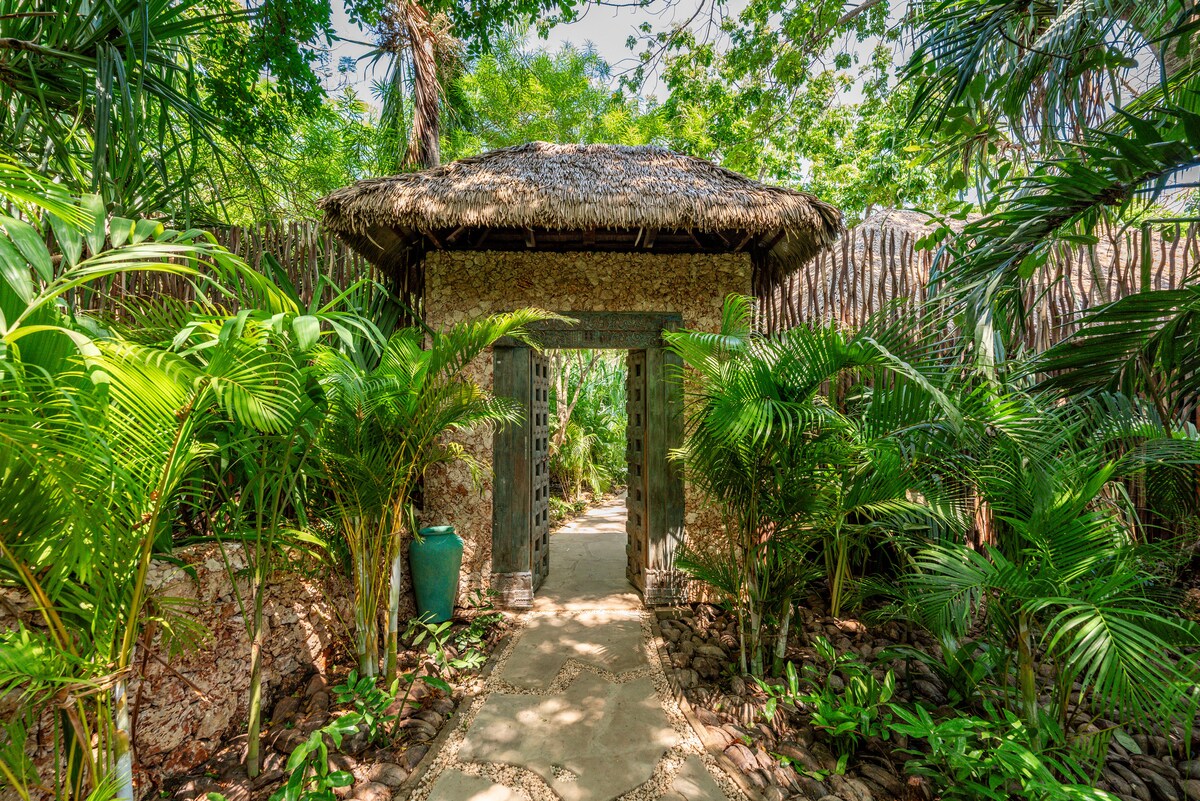 Pandanas Beach Villa — photo 38