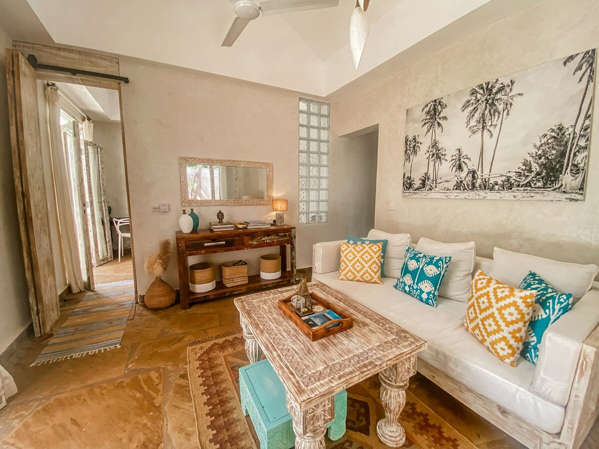 Poolside Garden Villa, 1BR — view 2