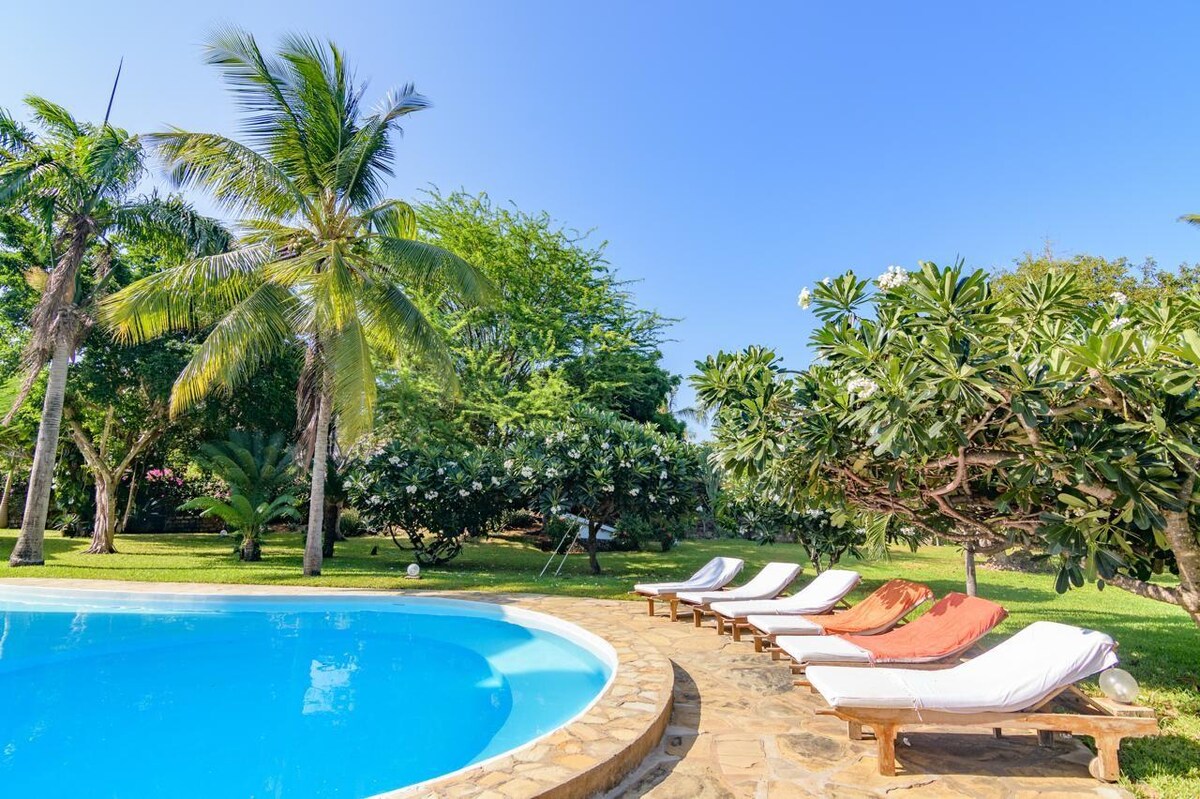 5BR Ensuite Villa With Pool — photo 3