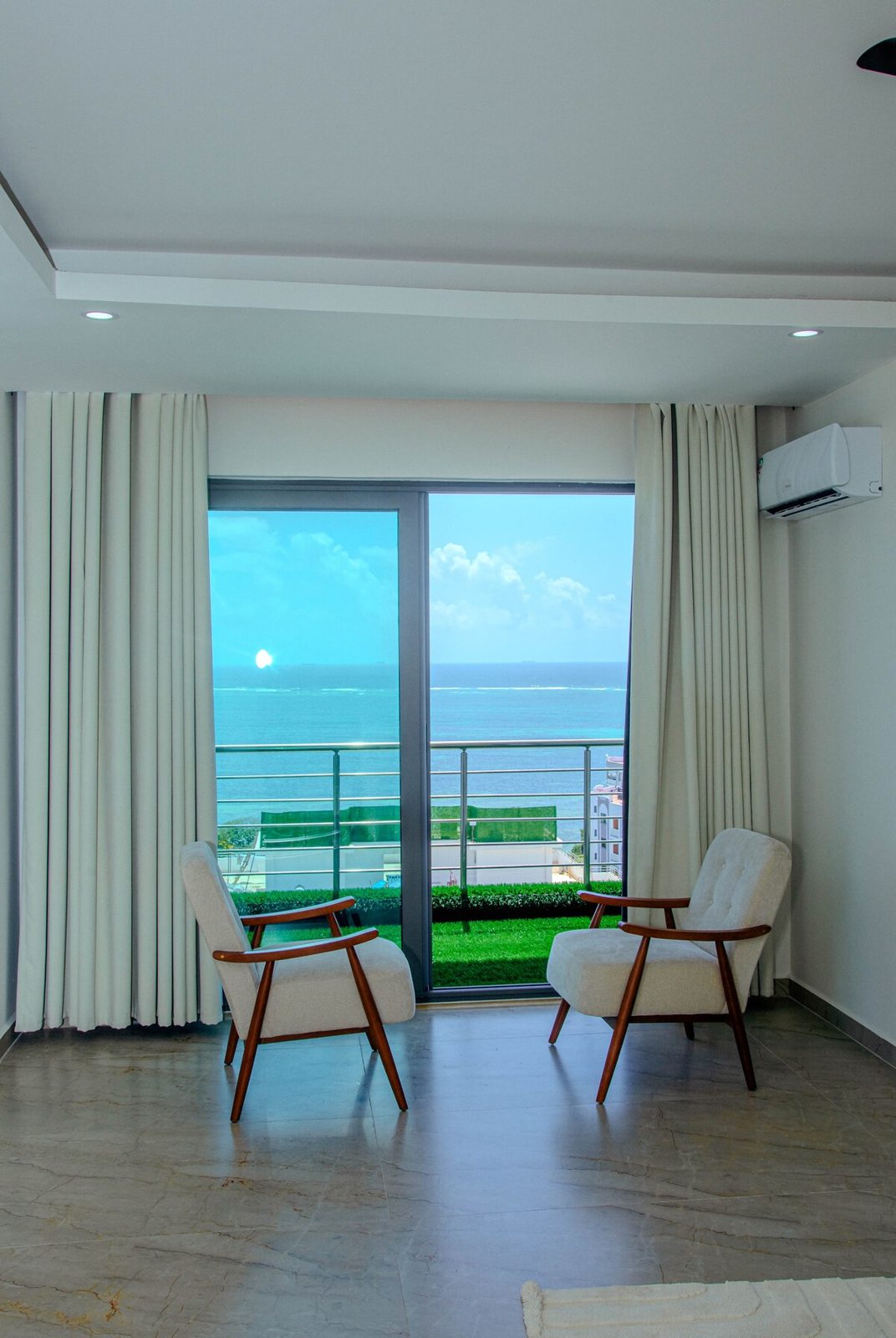 Semo's Aqua Luxury 6BR Penthouse — photo 16