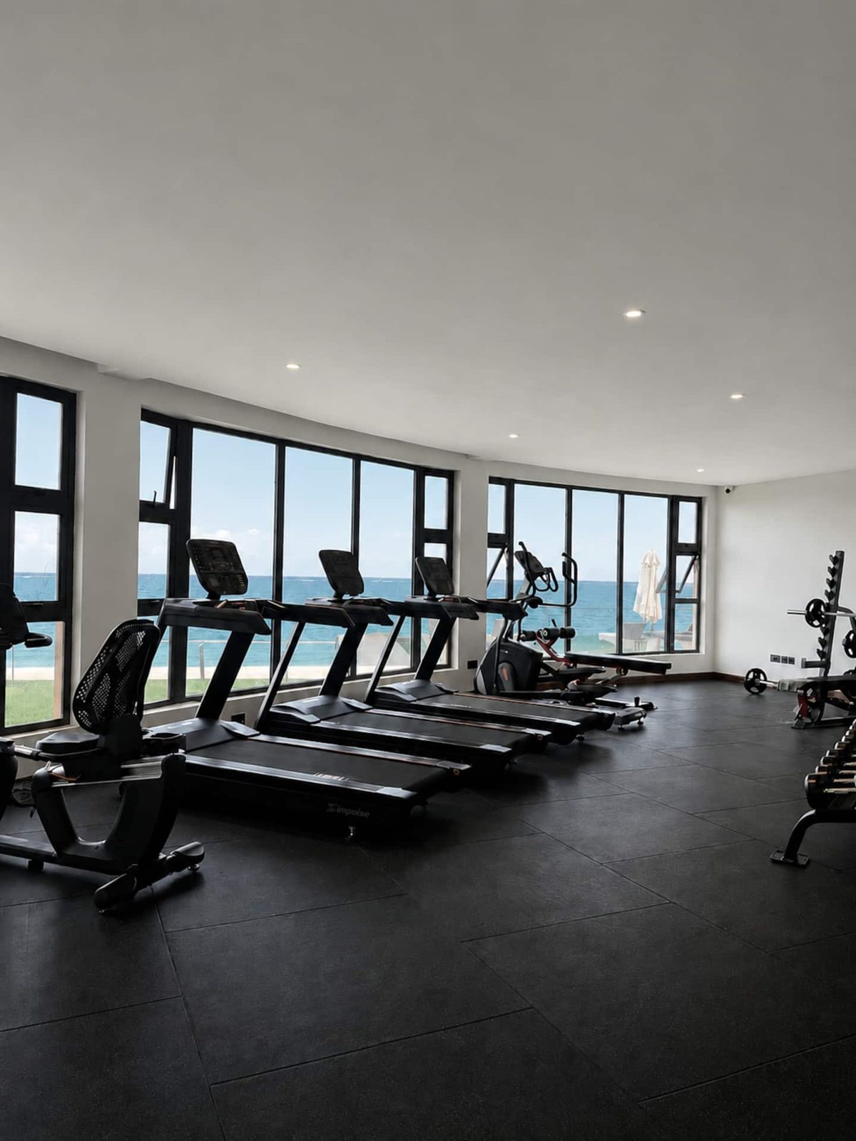 Panoramic Beachfront Residence — photo 11