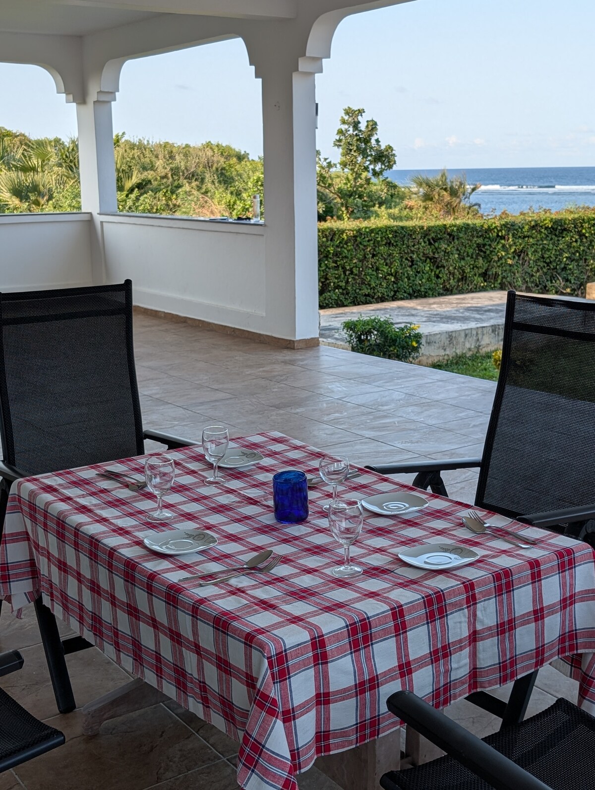 Luxury 4BR Beachfront Villa, Private Paradise — photo 17
