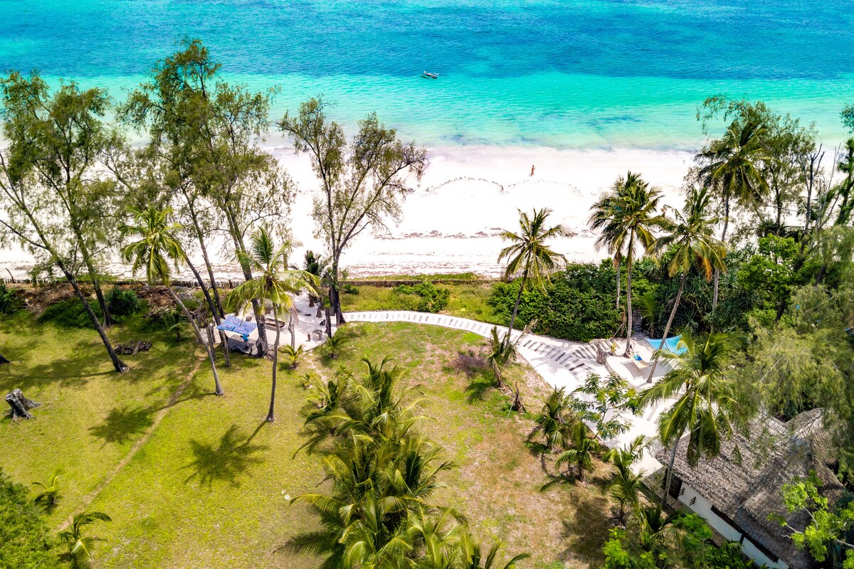 Azhari Beach Villa — photo 36