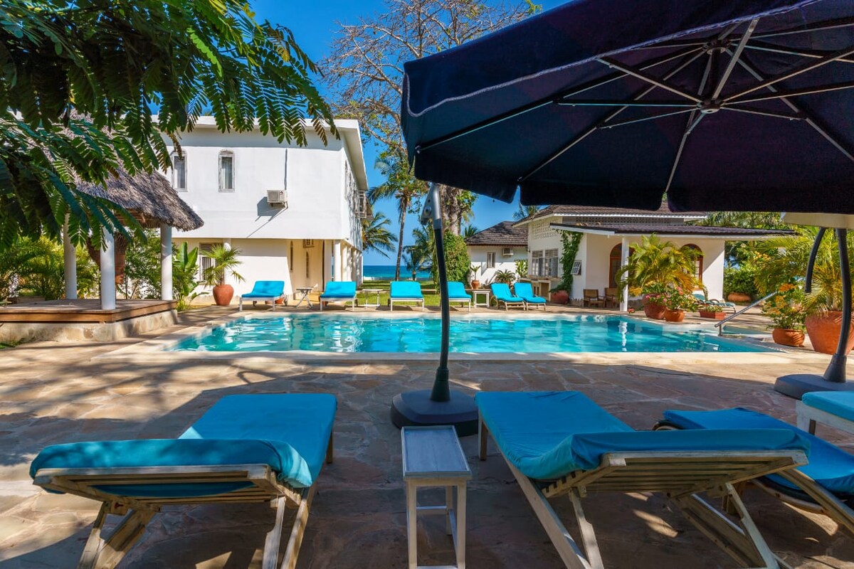 Diani White House - 2 Homes Together, 6BR — photo 8