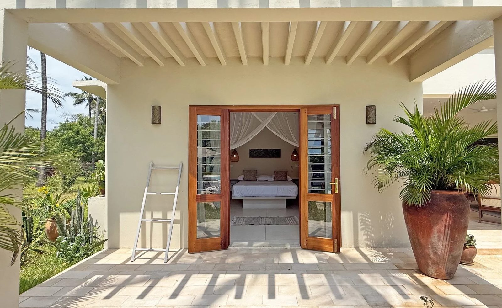 Upepo House, 4BR Mida Forest — photo 36