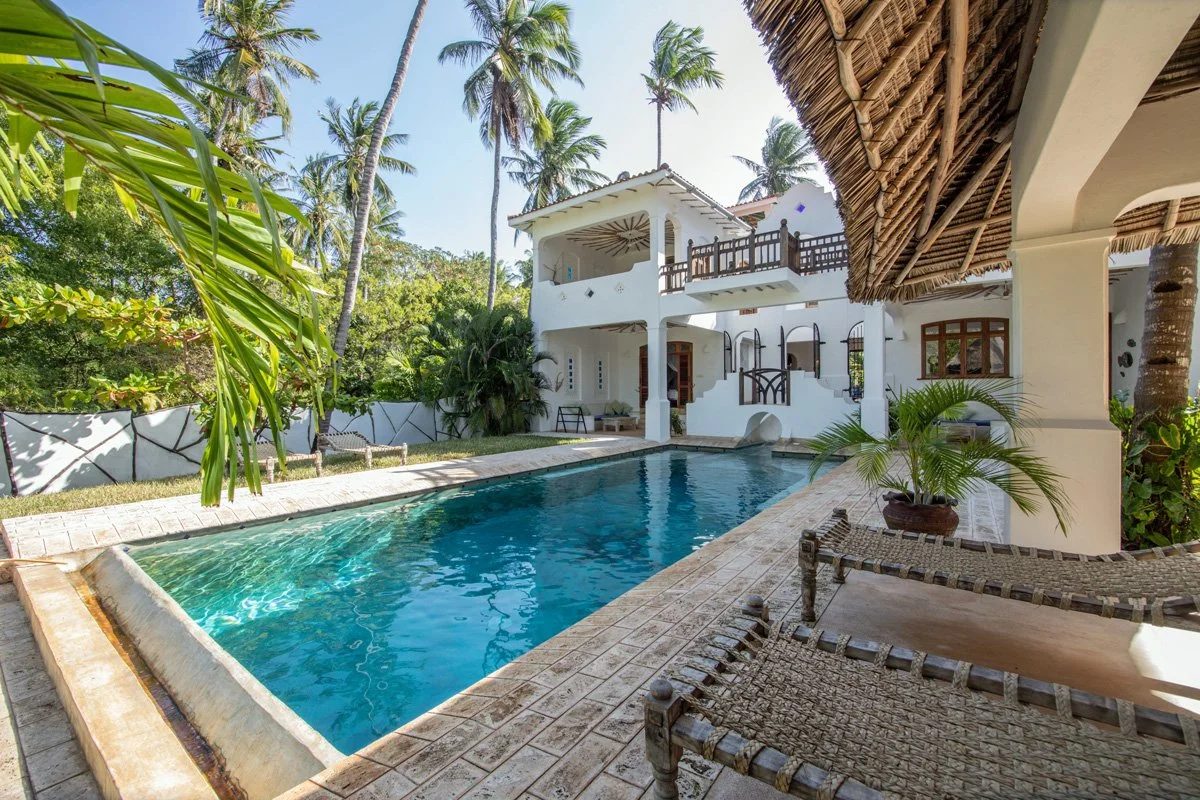Ayana House, 4BR Mida Forest — view 1