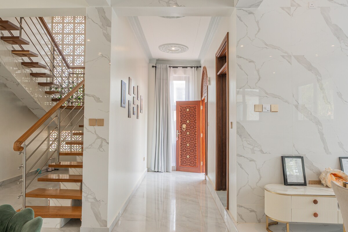 Ocean Villa Luxury 9BR Beachfront — photo 31